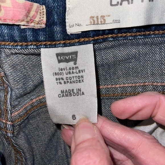 Levi’s 515 Capri With Cuffed Hem - Picture 7 of 12